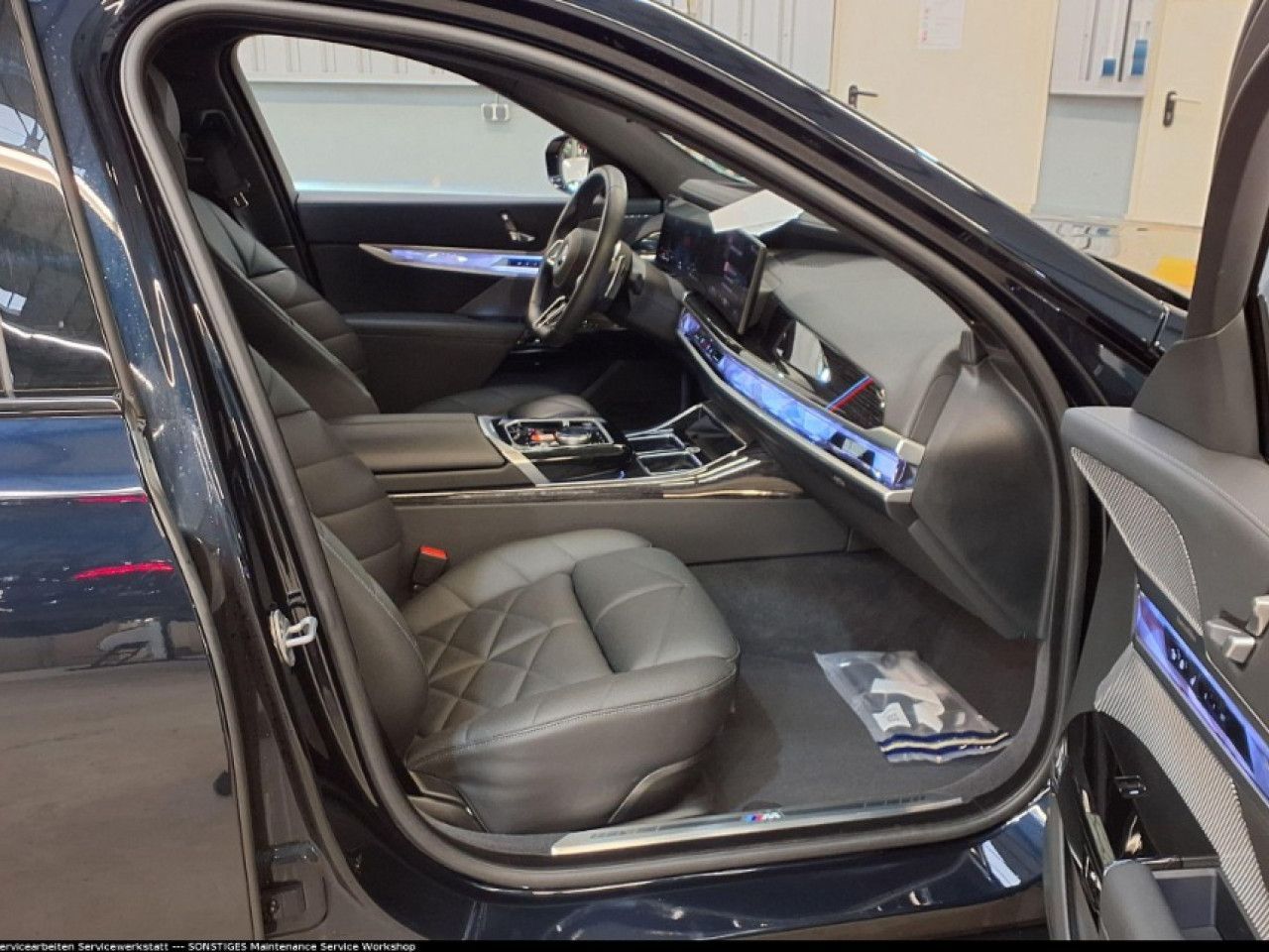 BMW 740d xDr M SPORT FondEnt,SkyL,StHz,360,B&W,DAPro