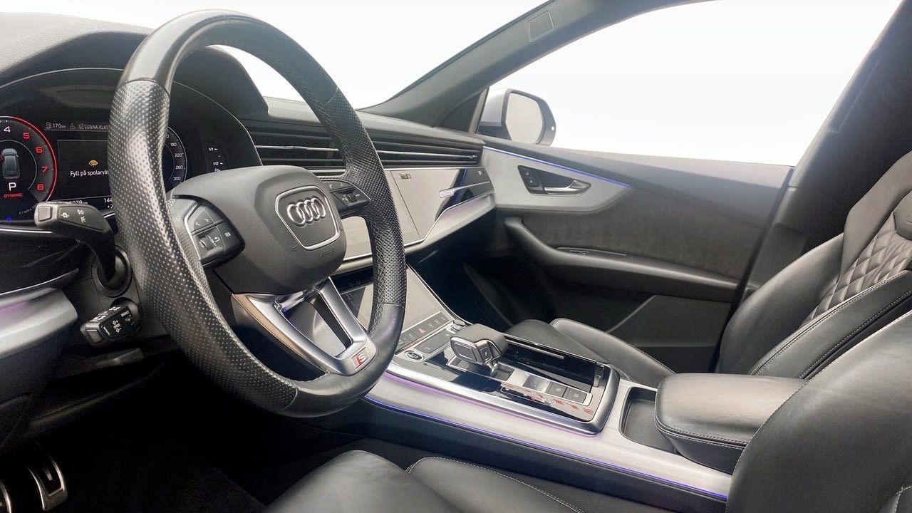 Audi Q8 55 TFSI Quattro 340HP S-LINE HD-Matrix *VAT*
