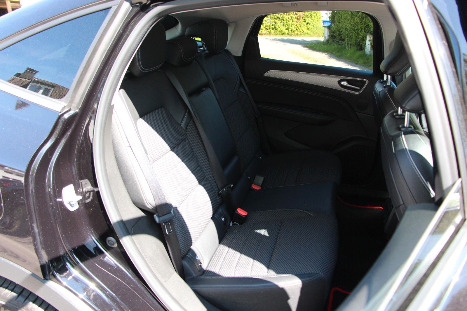 Renault Arkana Mild Hybrid 140 EDC Techno - Samsaru's Car Outlet