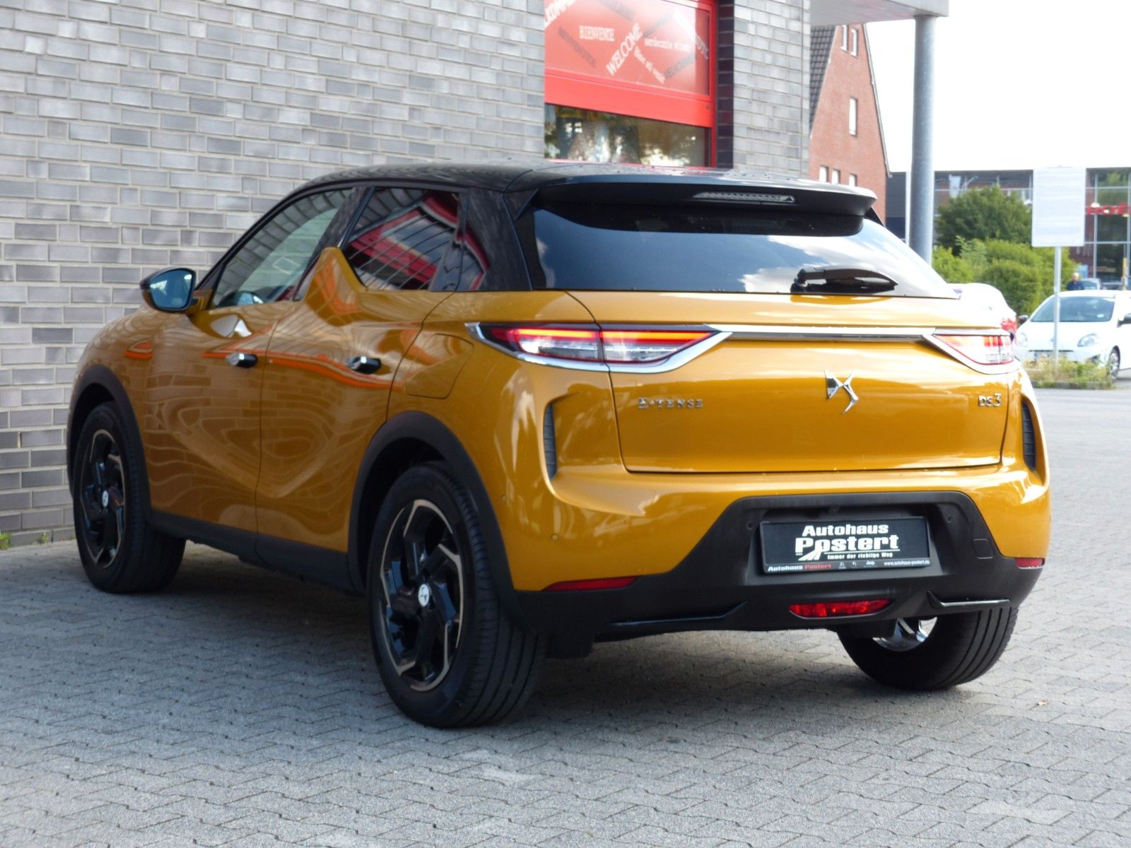 DS Automobiles DS 3 Crossback E-Tense Grand Chic - Samsaru's Car Outlet