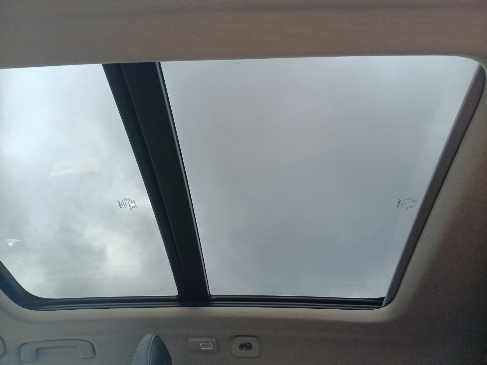 Volvo XC40 B4 Ultra 2WD - Samsaru's Car Outlet