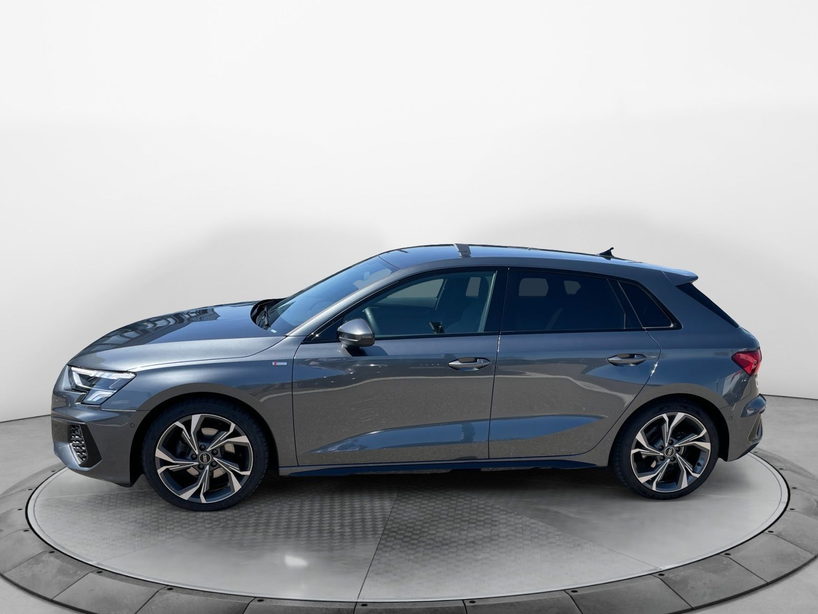 Audi A3 Sportback 30 TFSI S-Tronic S-Line - Samsaru's Car Outlet