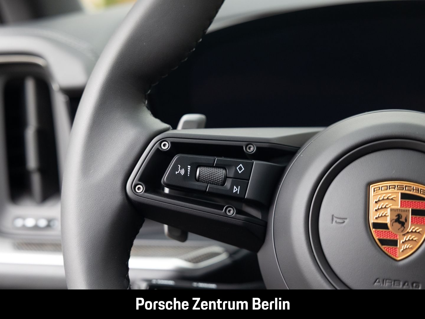 Porsche Cayenne HA-Lenkung InnoDrive Head-Up Sportabgas