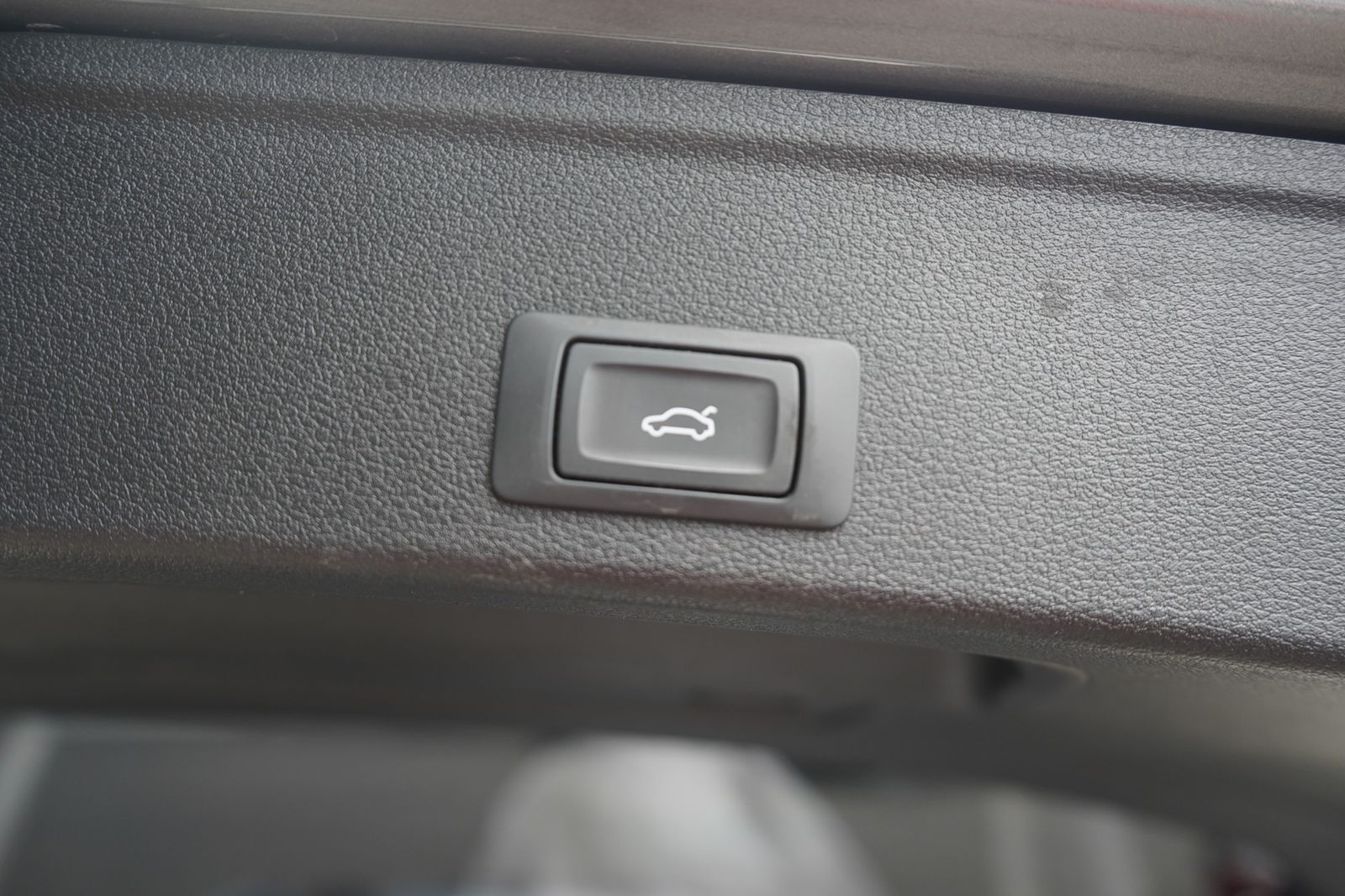 Audi A4 2.0 TDI Avant - Samsaru's Car Outlet