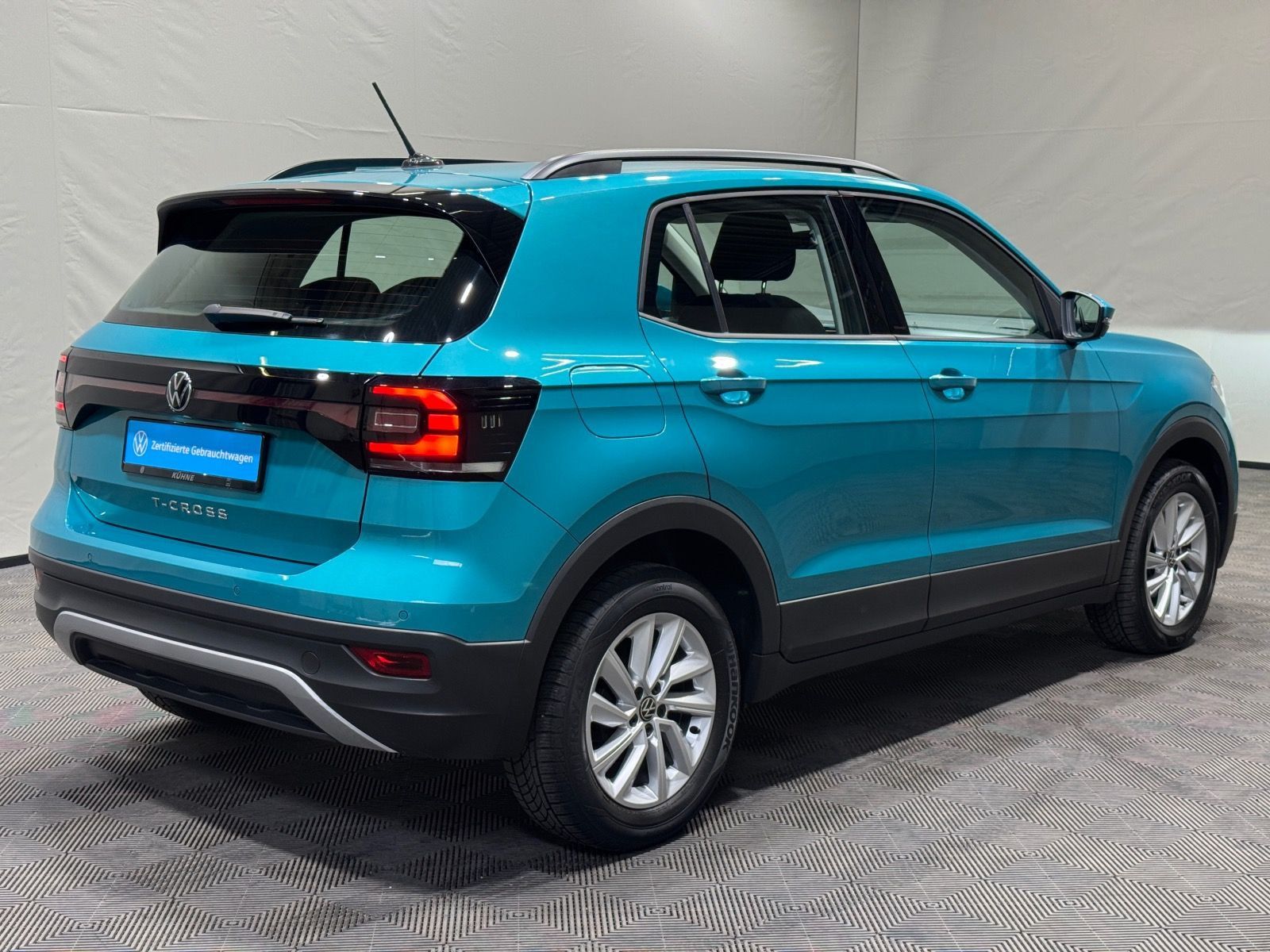 Volkswagen T-Cross Life 1.0 TSI - Samsaru's Car Outlet