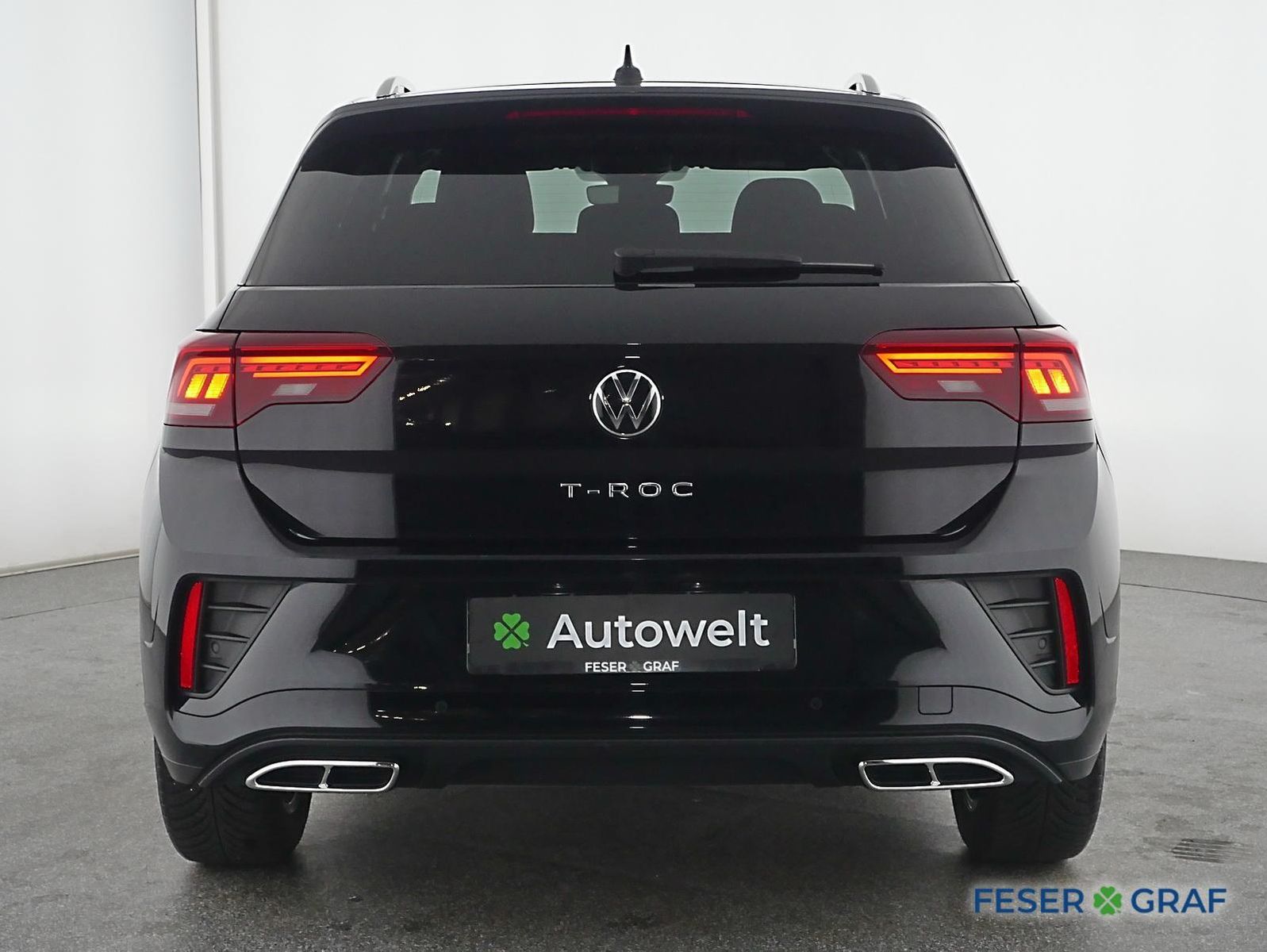 Volkswagen T-Roc 1.0 TSI R-Line - Samsaru's Car Outlet