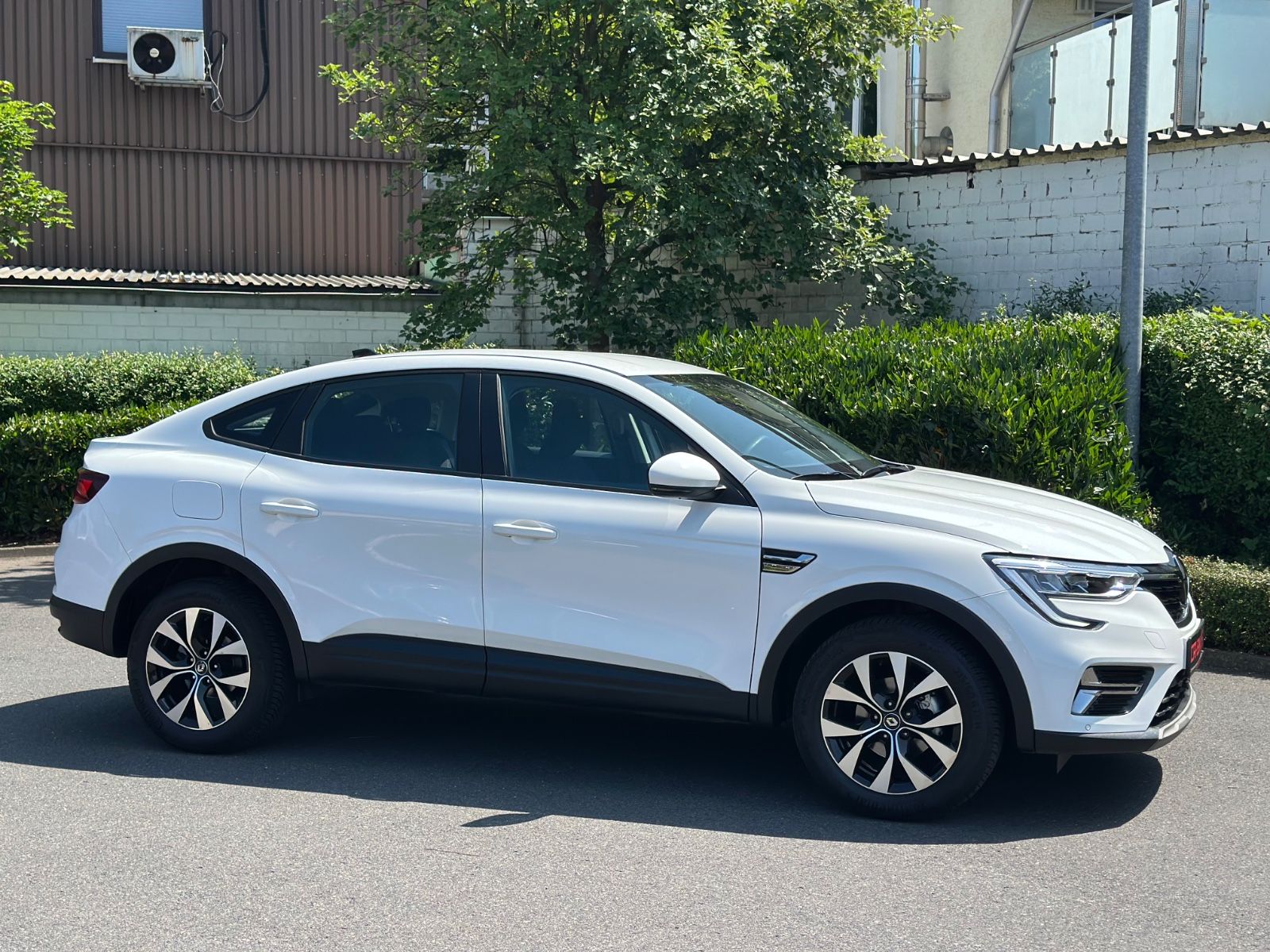 Renault Arkana Zen 1,3 TCe 140 EDC - Samsaru's Car Outlet