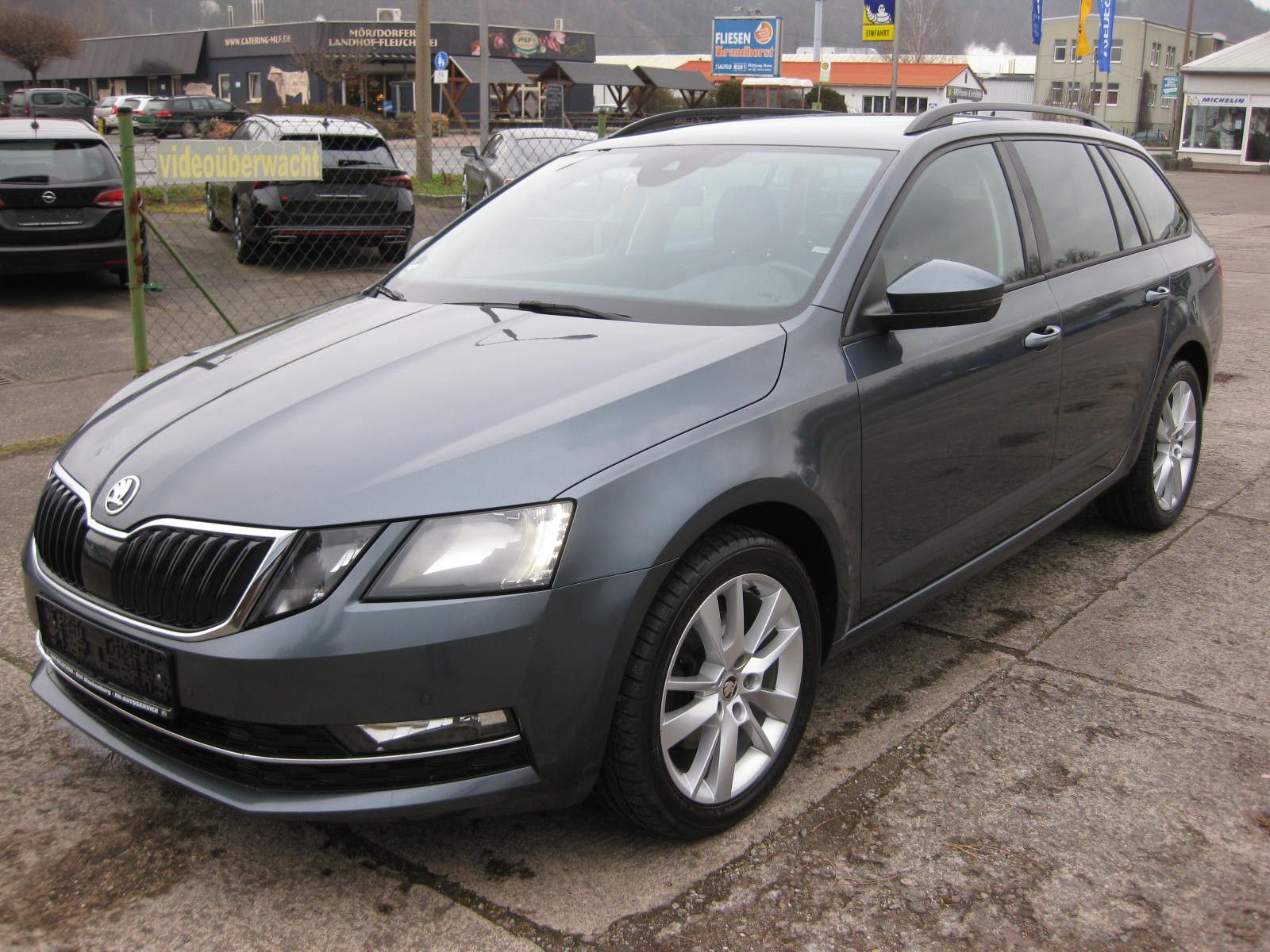 Skoda Octavia Combi Style - Samsaru's Car Outlet