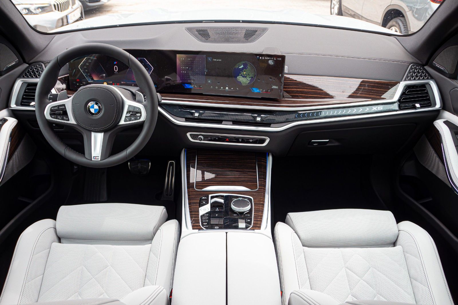 BMW X5 30d M SPORT.LUFTF.SOFTCL.PANO.AHK.360.3 STÜCK