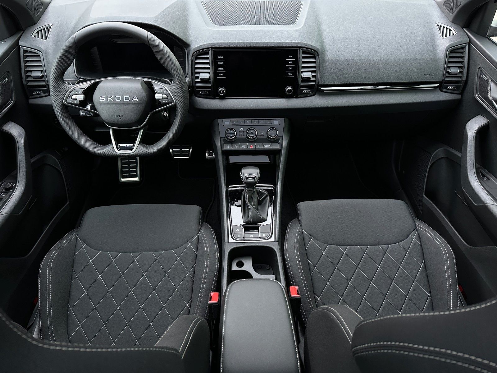Skoda 2.0TDi 4x4 DSG Sportline ACC NAVI eHK LM18"AHK