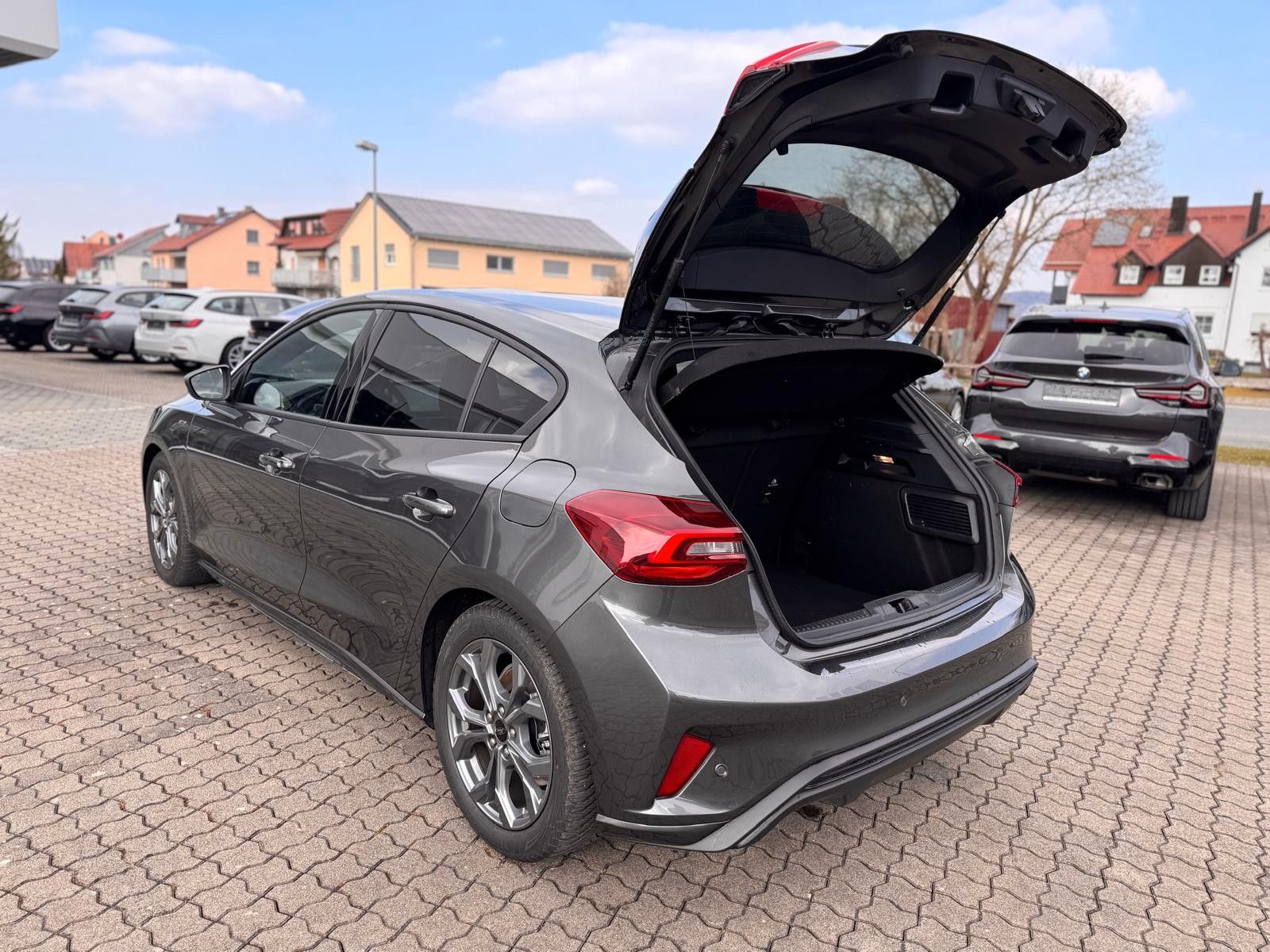 Ford Focus Limousine ST-Line 1.5 ABSTANDSTEMP KAMERA