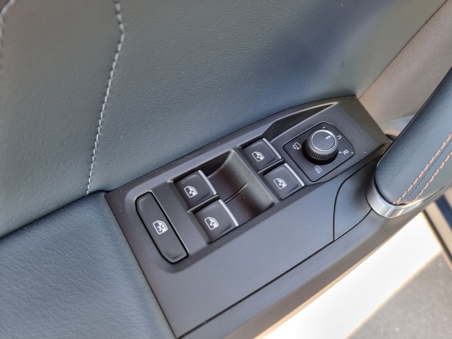 Cupra Formentor 2.0 TSI DSG 4Drive VZ ACC DCC Pano AHK