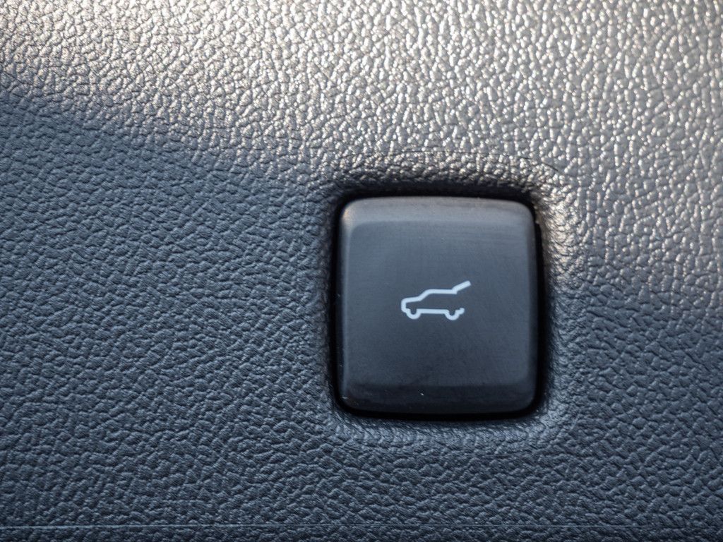 Ford KUGA VIGNALE - Samsaru's Car Outlet