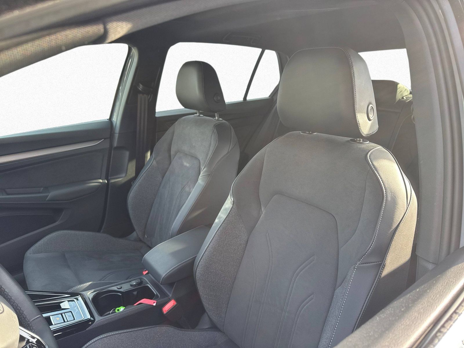Volkswagen Golf VIII Style 1.5 eTSI 7-DSG NAVI KLIMA PDC