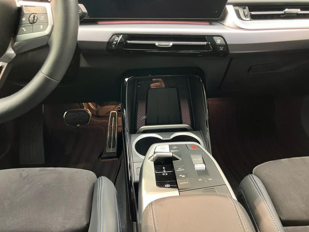 BMW X1 xDrive23i M Sport - Samsaru's Car Outlet