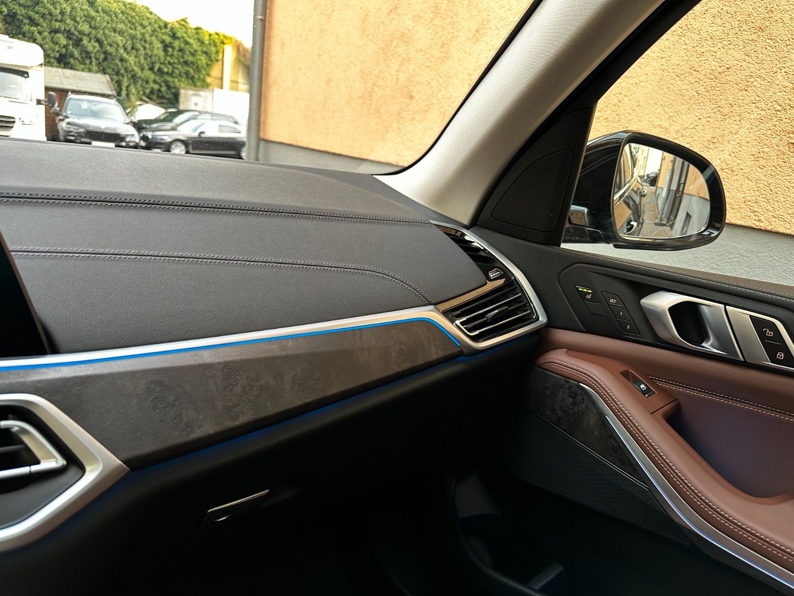 BMW X5 xDr45e PANO*Laser*Sitzkl*Massage*AHK*DA-Prof