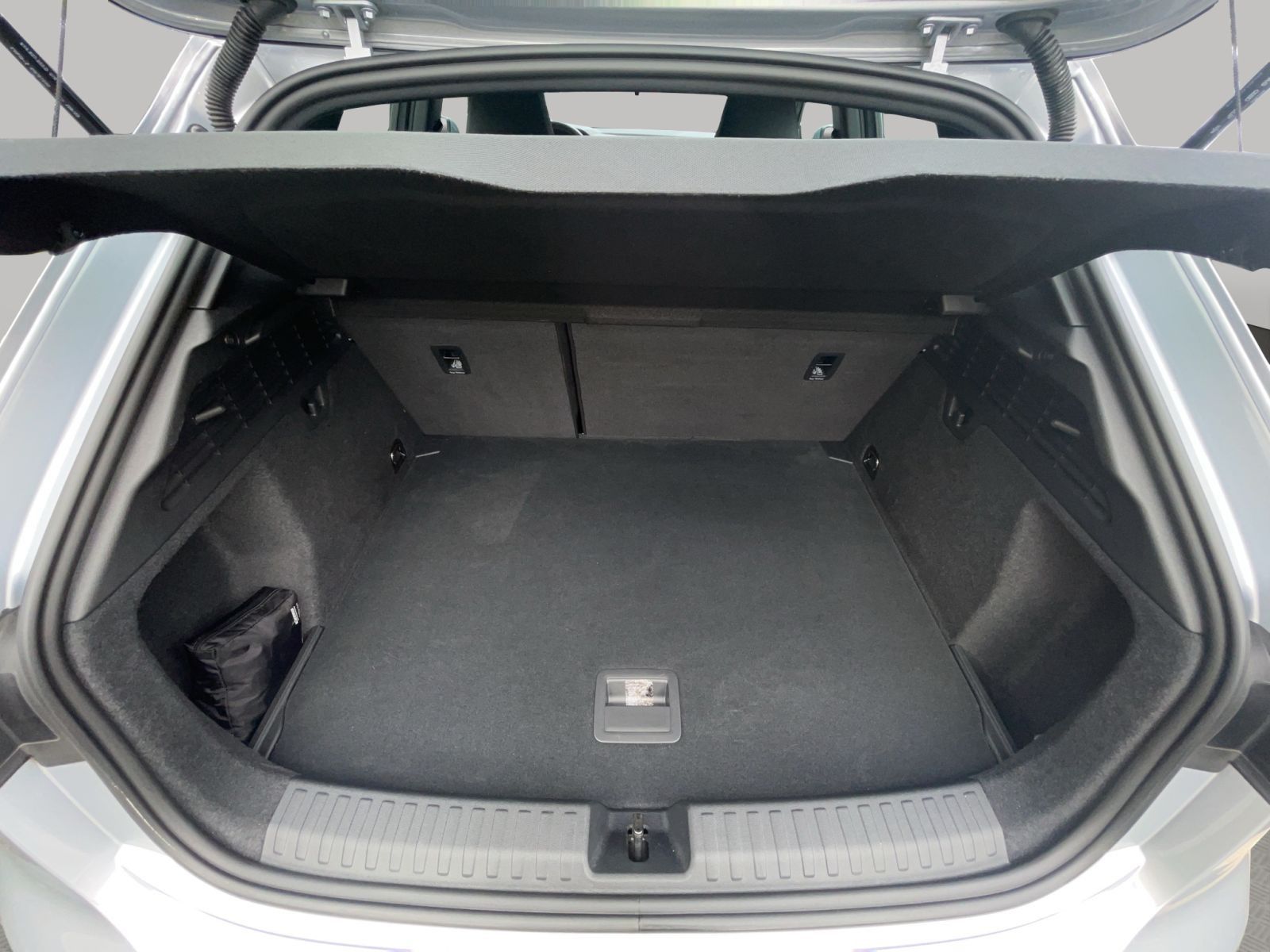 Audi A3 Sportback 30 TFSI LED Navi PDC+ Teilleder