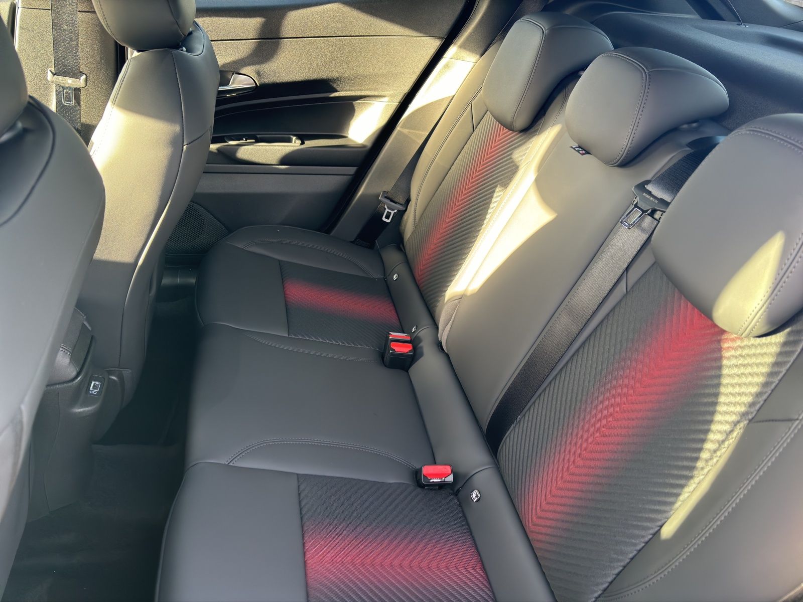 Alfa Romeo Junior Ibrida SPECIALE 1.2 100KW ''LED''MASSAGE'