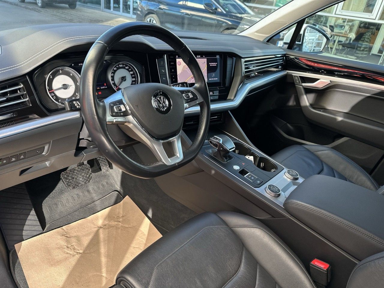 Volkswagen Touareg 3.0 V6 TDI Elegance 4Motion - Samsaru's Car Outlet