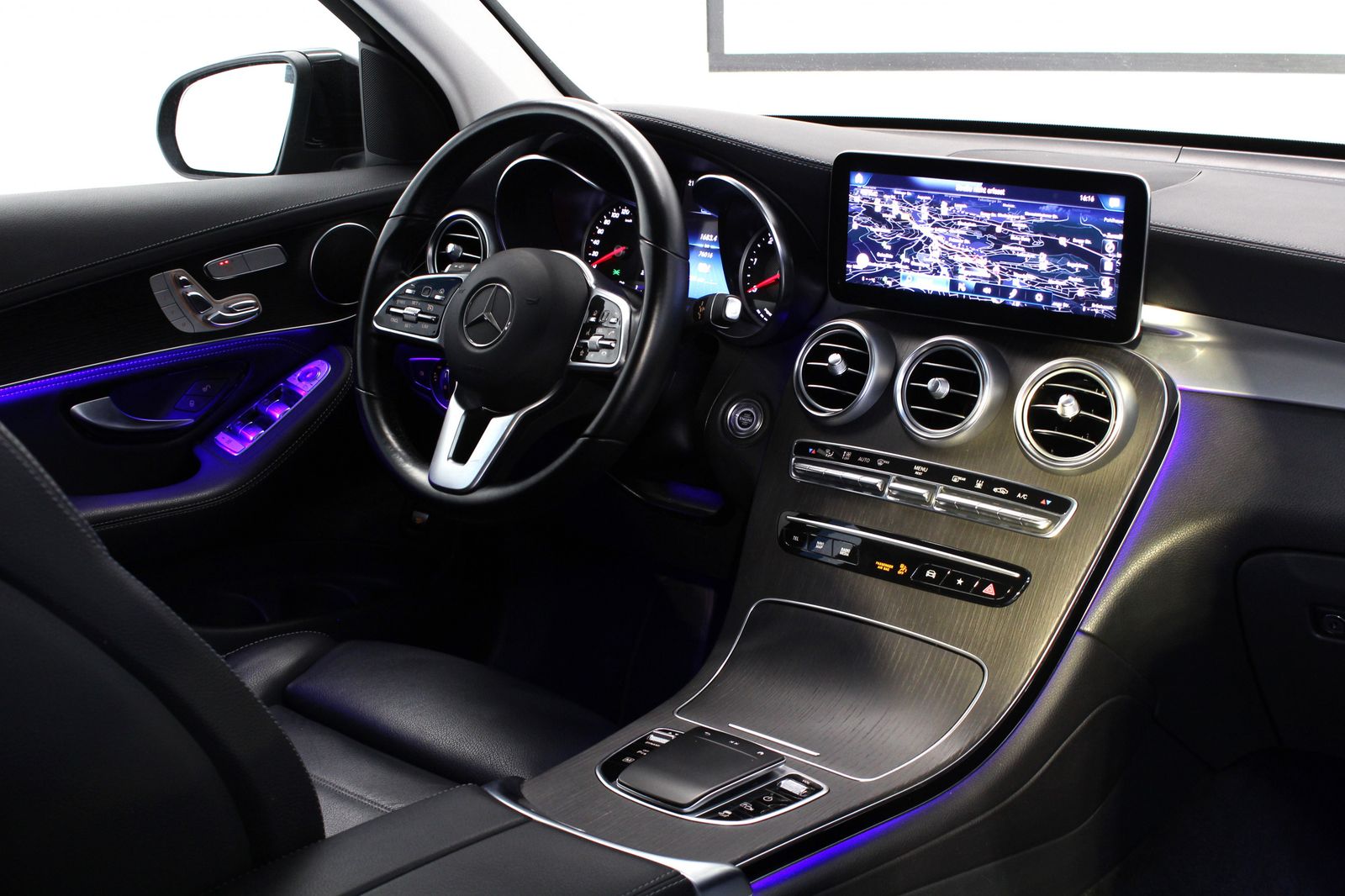 Mercedes-Benz GLC 300de 4Matic AMG LINE - Samsaru's Car Outlet