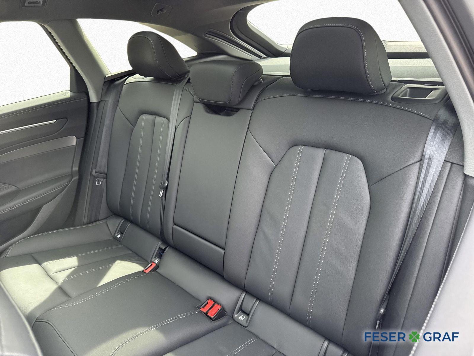 Audi A6 Avant TDI qu S tr. S line AHK PANO HuD B&O