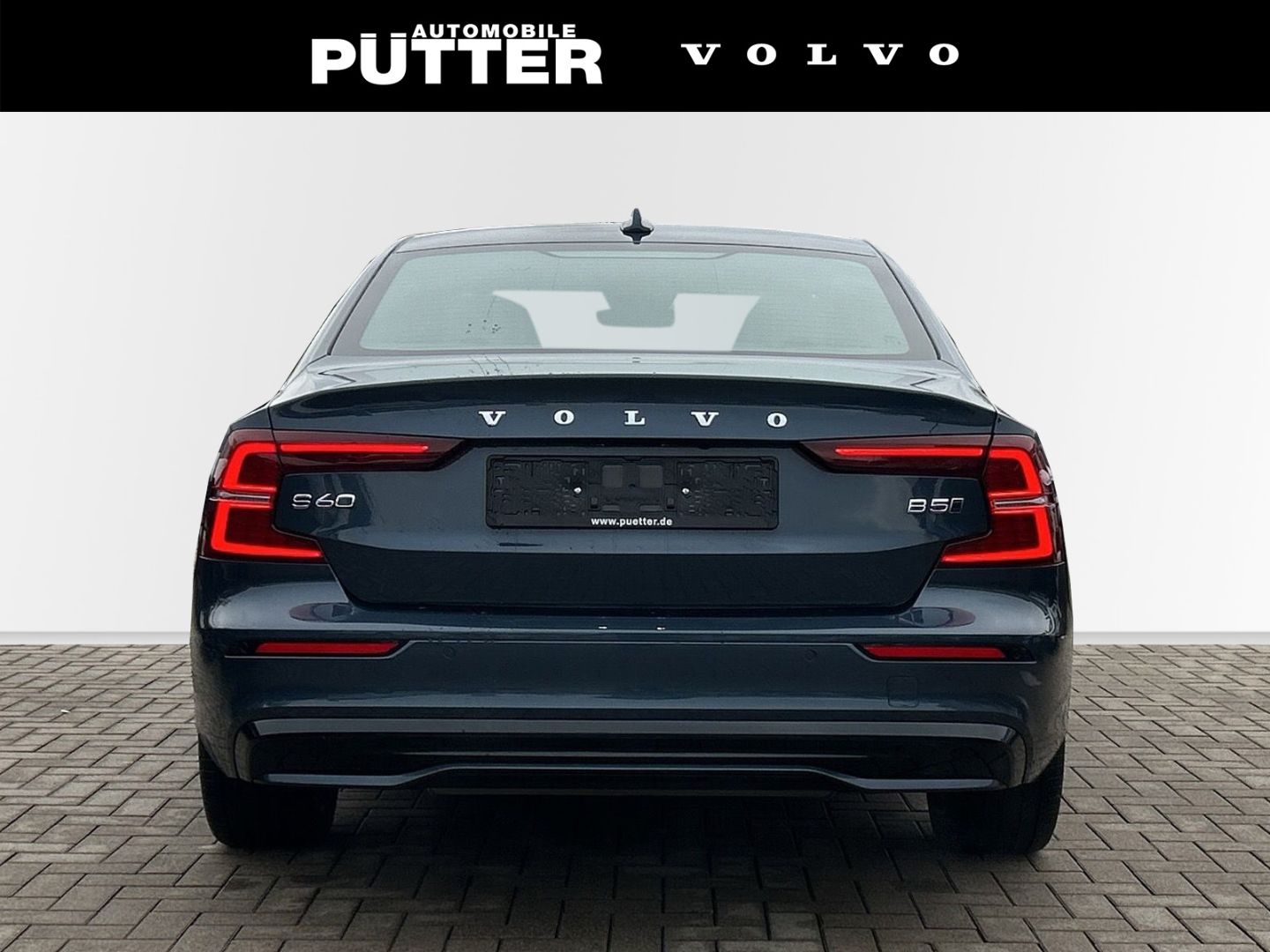 Volvo S60 B5 Benzin AWD Ultimate Dark 19'' AHK Harman