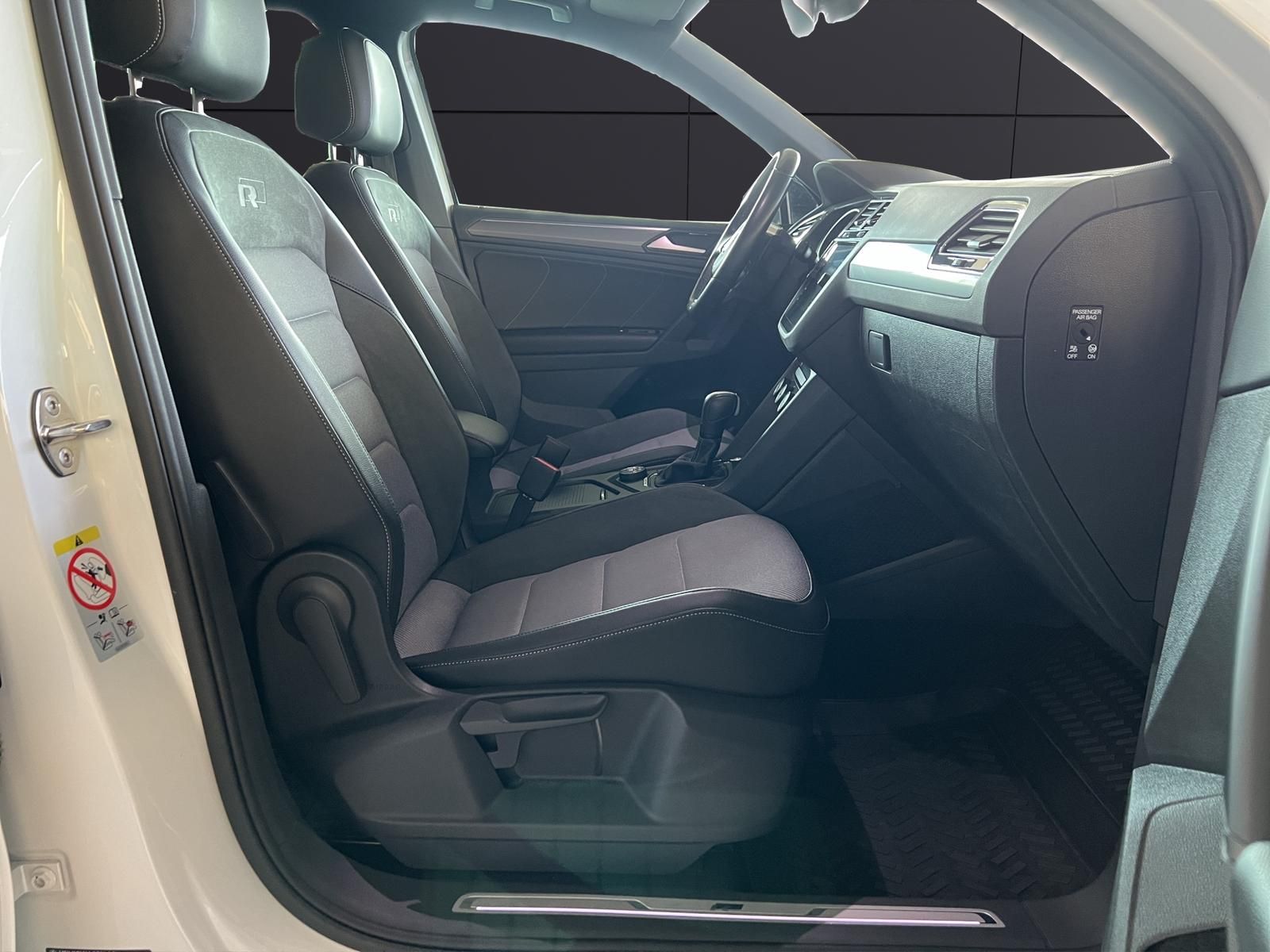 Volkswagen Tiguan 3X R LINE 4M Black - Samsaru's Car Outlet