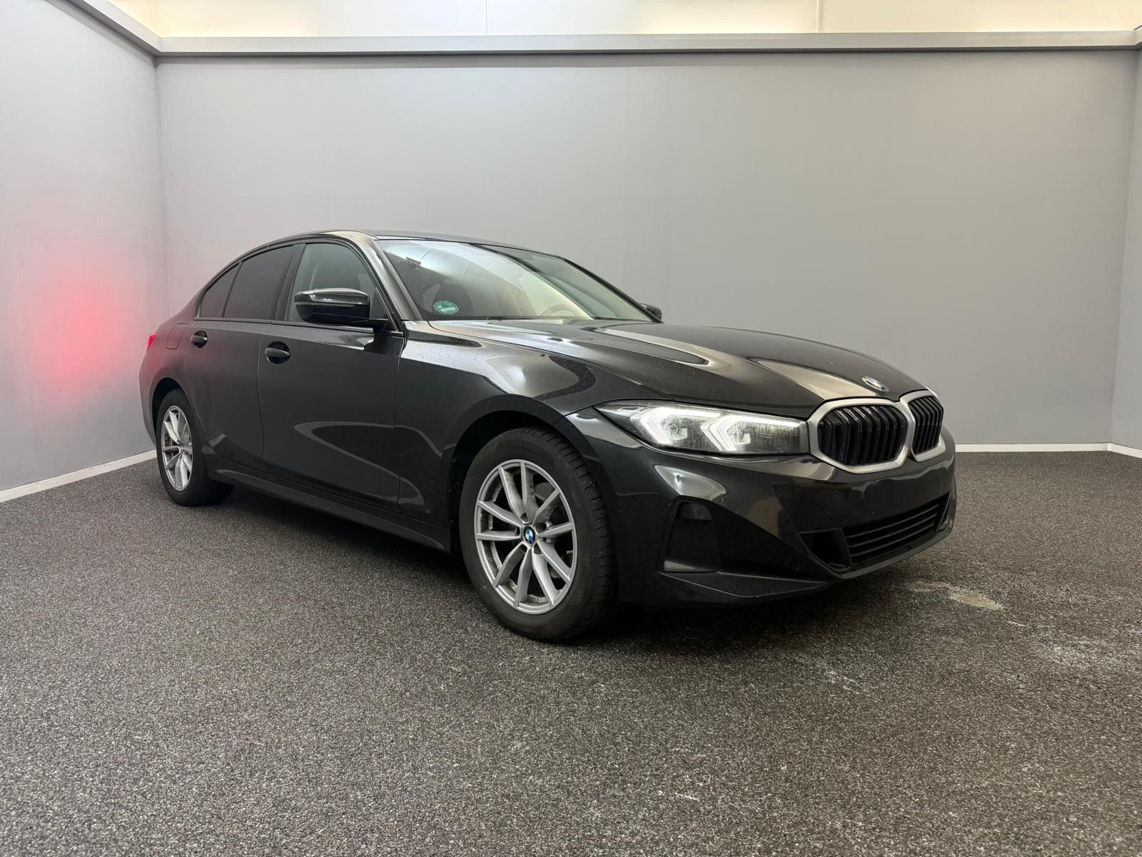 BMW 320d xDrive Limo SHADOW-LINE WIDE*LED*DRIVE ASSI