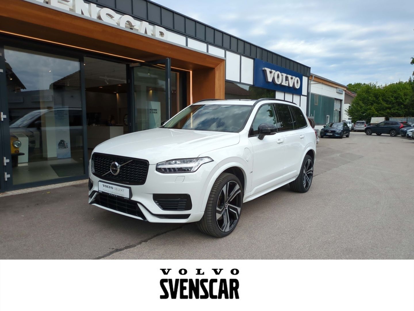 Volvo XC90 R Design Expression Recharge Plug-In Hybrid - Samsaru's Car Outlet