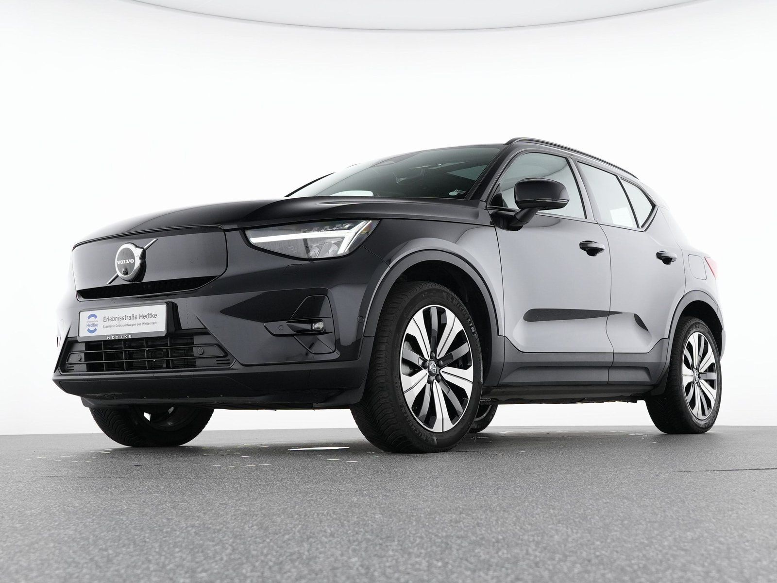 Volvo XC40 Recharge Ultimate - Samsaru's Car Outlet