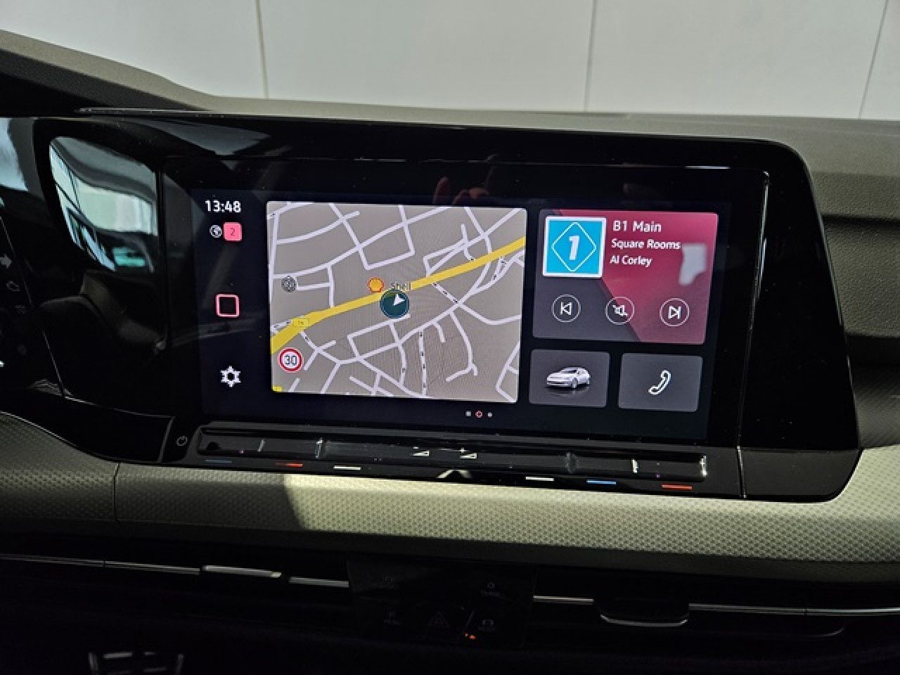 Volkswagen Golf 1.5 eTSI Move DSG - Samsaru's Car Outlet