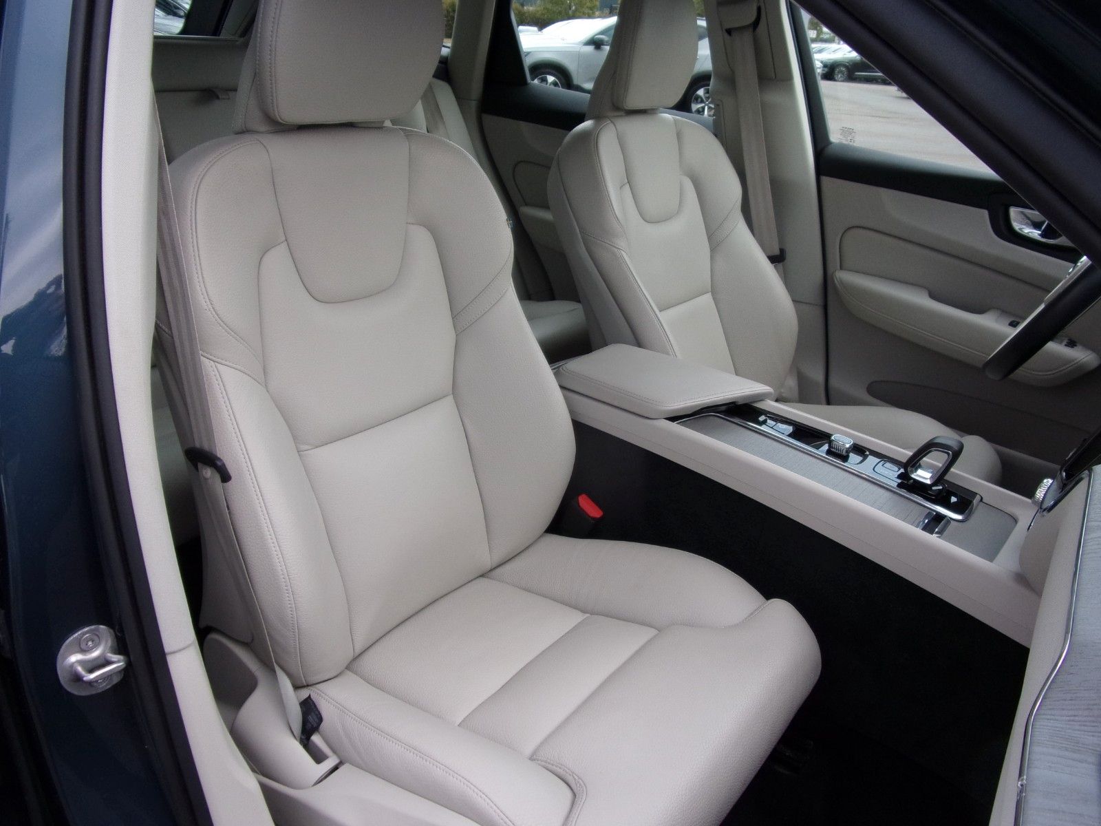 Volvo XC 60 B4 Plus Dark AWD