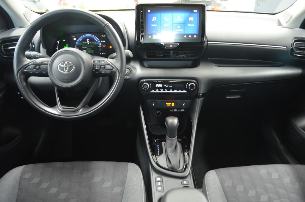 Toyota Yaris 1,5 Hybrid Team DK*COMFORT-P*TECHNIK-P+TZ