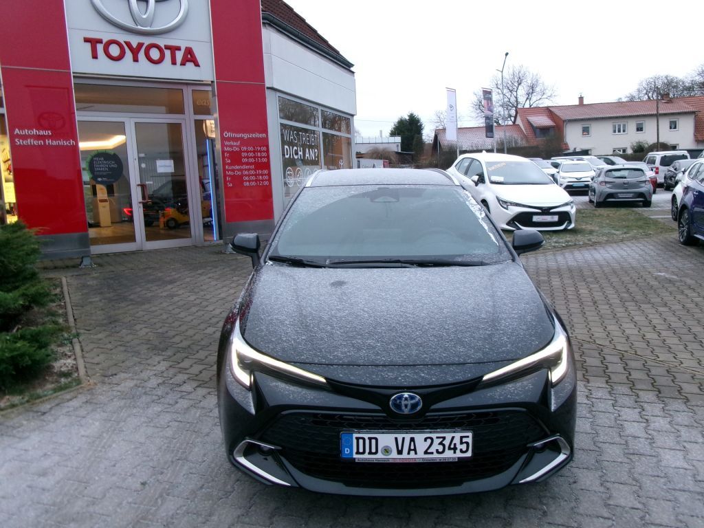 Toyota Corolla 1.8 Hybrid TS Team - Samsaru's Car Outlet