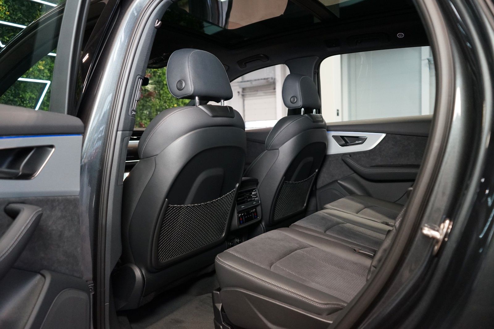 Audi Q750 TDI*S-LINE*TOW*OLED*AUX.HEAT*CZ*77.025€ NET