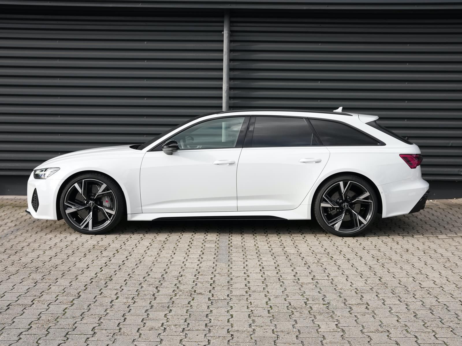 Audi RS6 Avant quattro Sportabgas Standheizung FLA HU