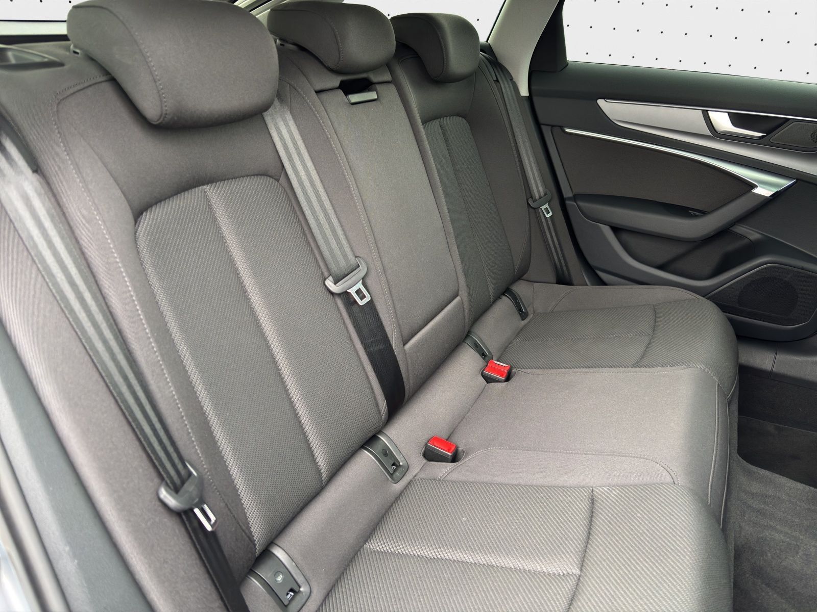 Audi A6 Avant 40 TDI S tronic - Samsaru's Car Outlet