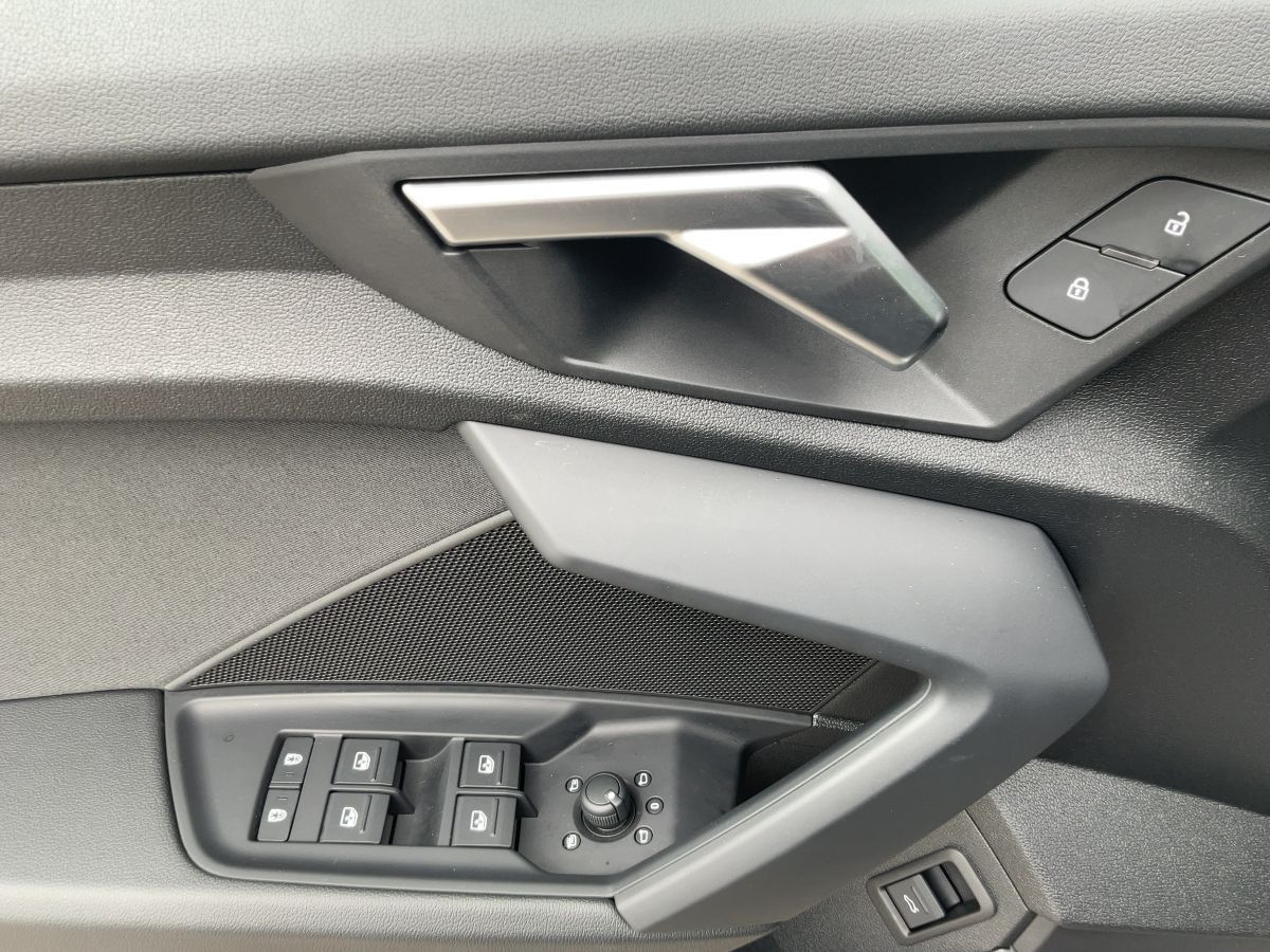 Audi A3 Limousine 40 TFSI S-TR QU S-LINE - Samsaru's Car Outlet