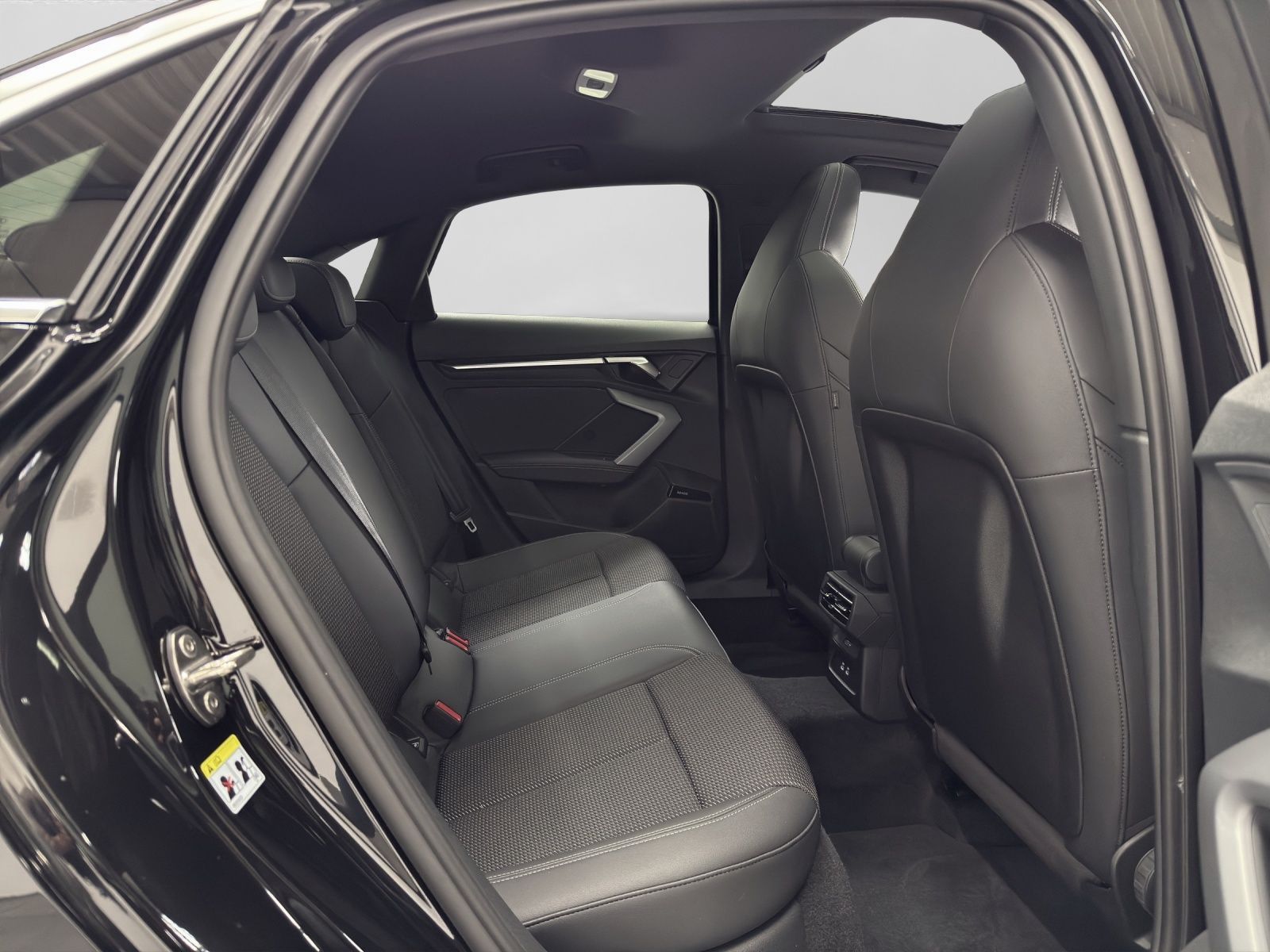 Audi A3 Limousine 35 TDI S LINE - Samsaru's Car Outlet