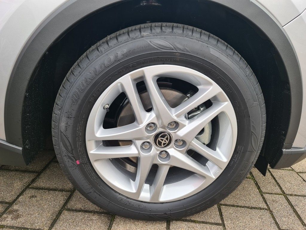 Toyota C-HR Hybrid - Samsaru's Car Outlet
