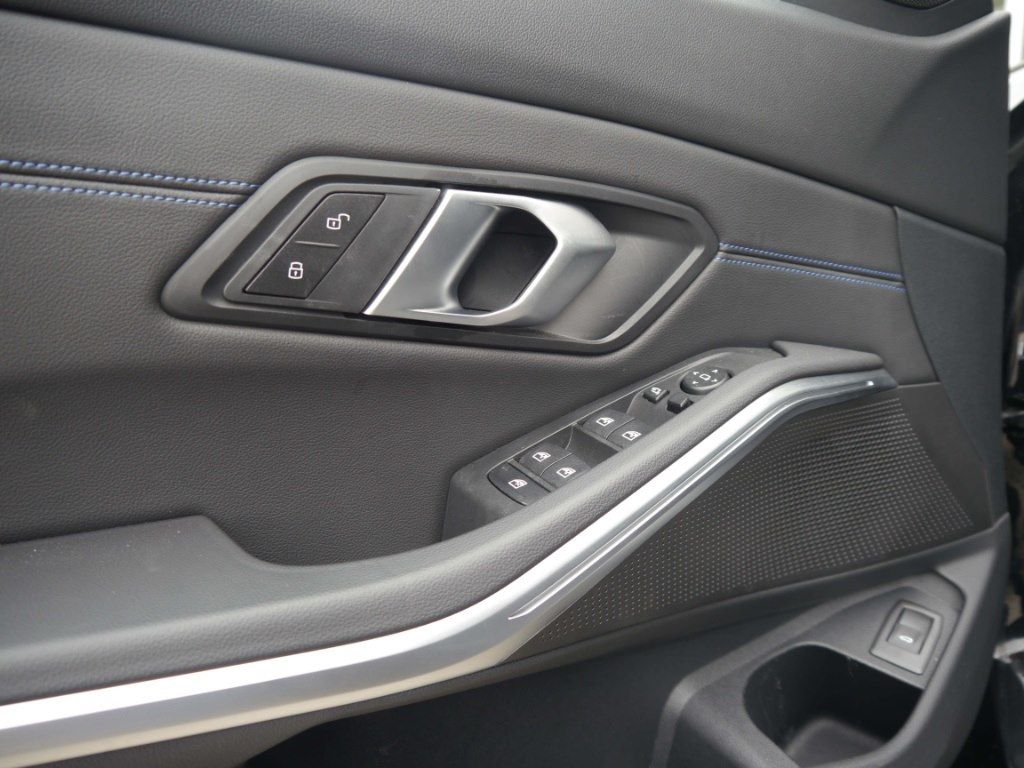 BMW 320i tour. M Sport A. +PANO+AHK+adLED+HIFI+