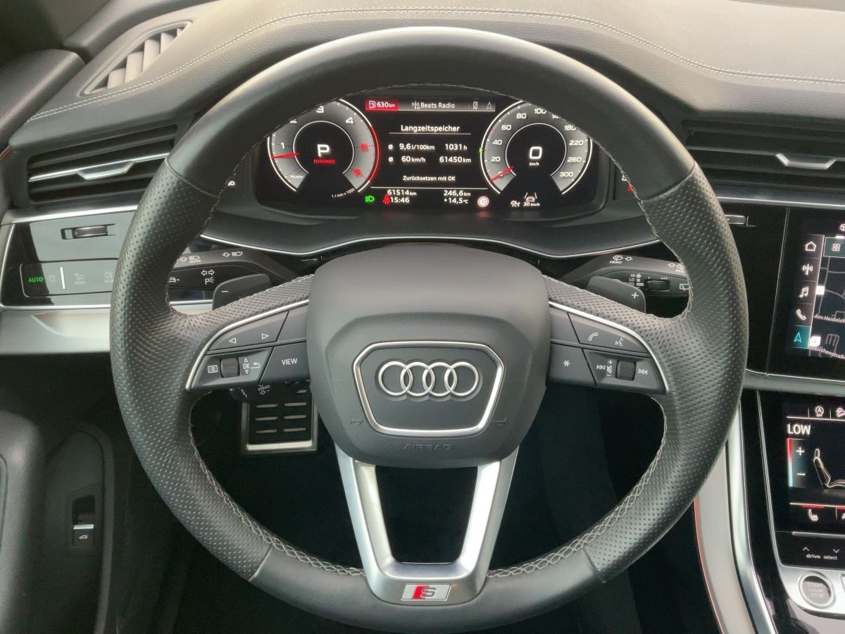 Audi Q8 50 TDI S-LINE MATRIX+NAVI+B&O+DVD+ACC+AHK+23"