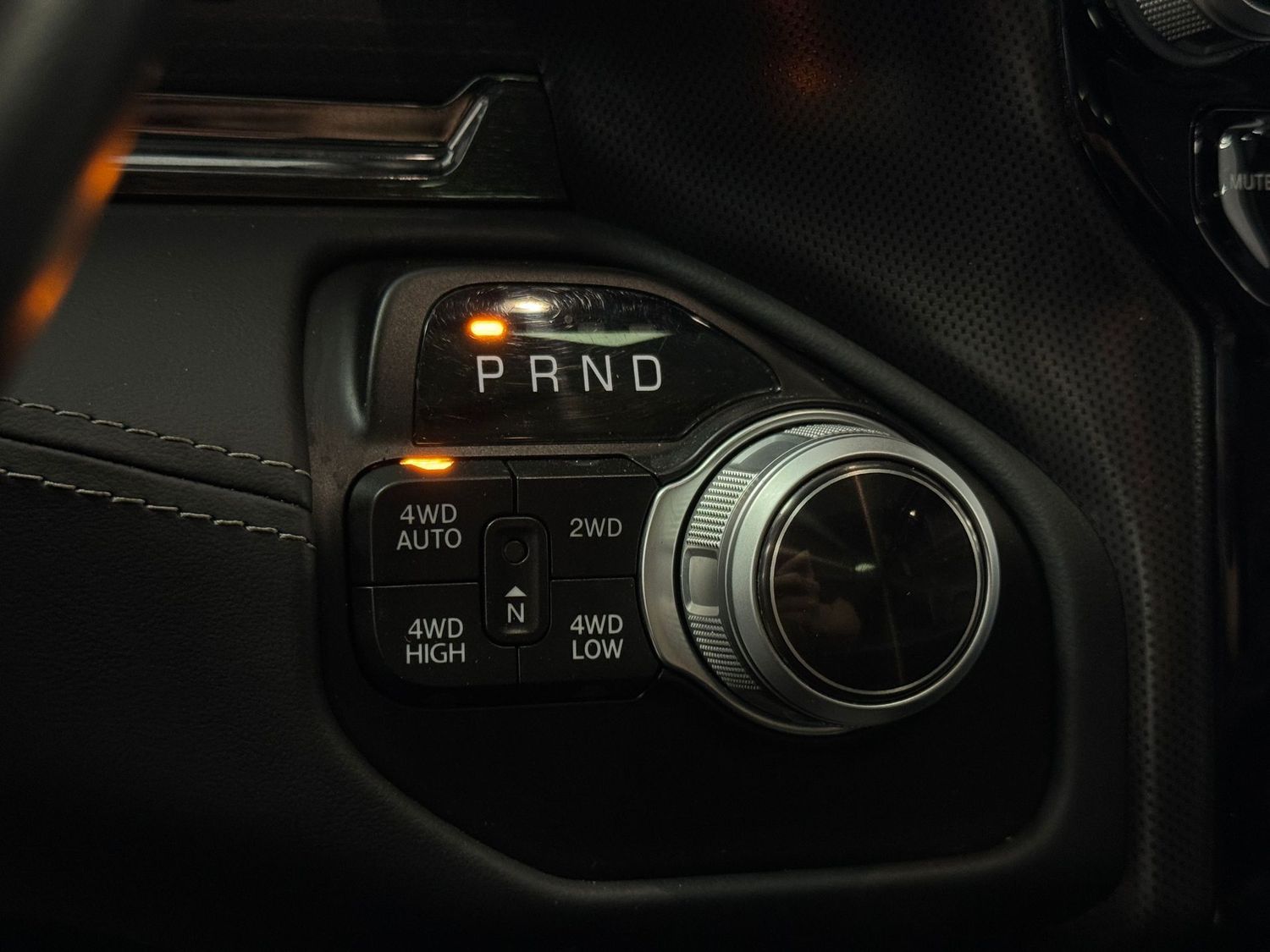 Dodge RAM 5,7l V8 *LIMITED / AHK / VOLL*