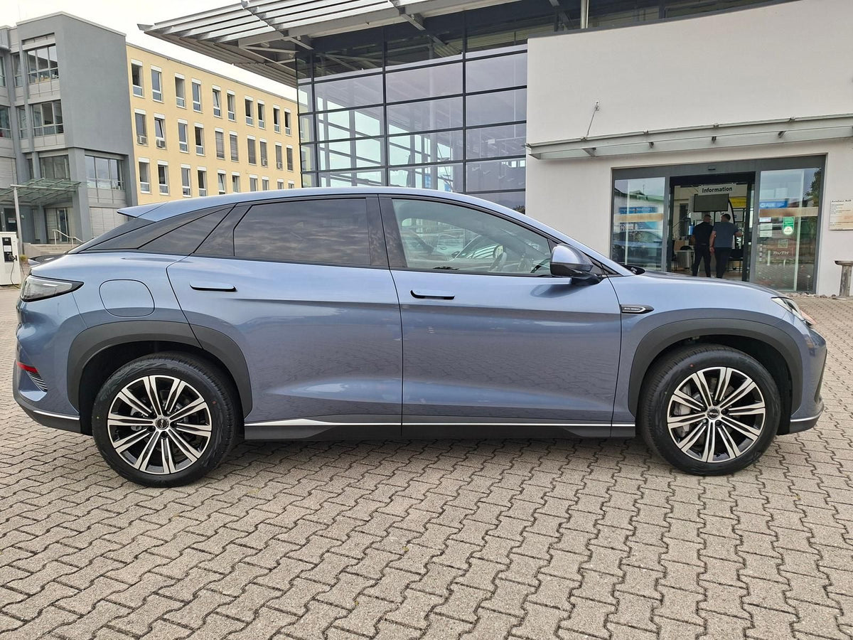 BYD Sealion 7