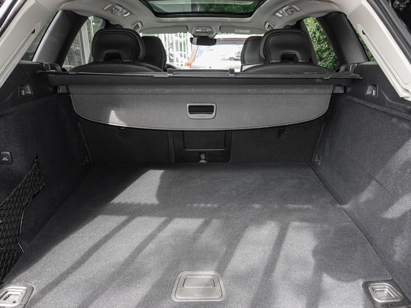 Volvo XC60 Ultra Dark Recharge Plug-In Hybrid AWD T8 T