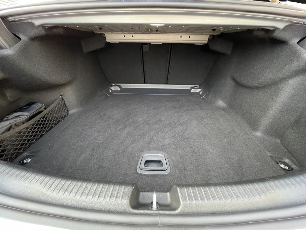 Mercedes-Benz C 180 - Samsaru's Car Outlet