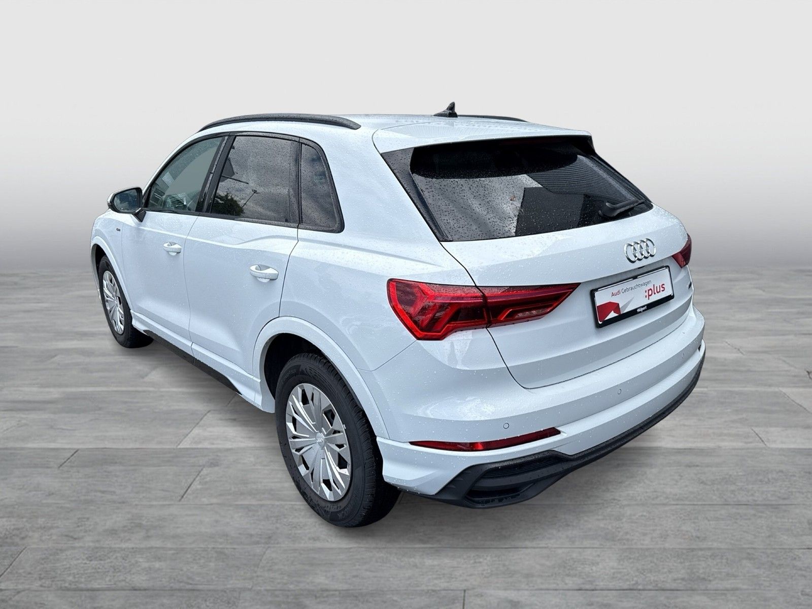 Audi Q3 40 quattro S LINE STANDHZ. AHK 360°CAM LM20