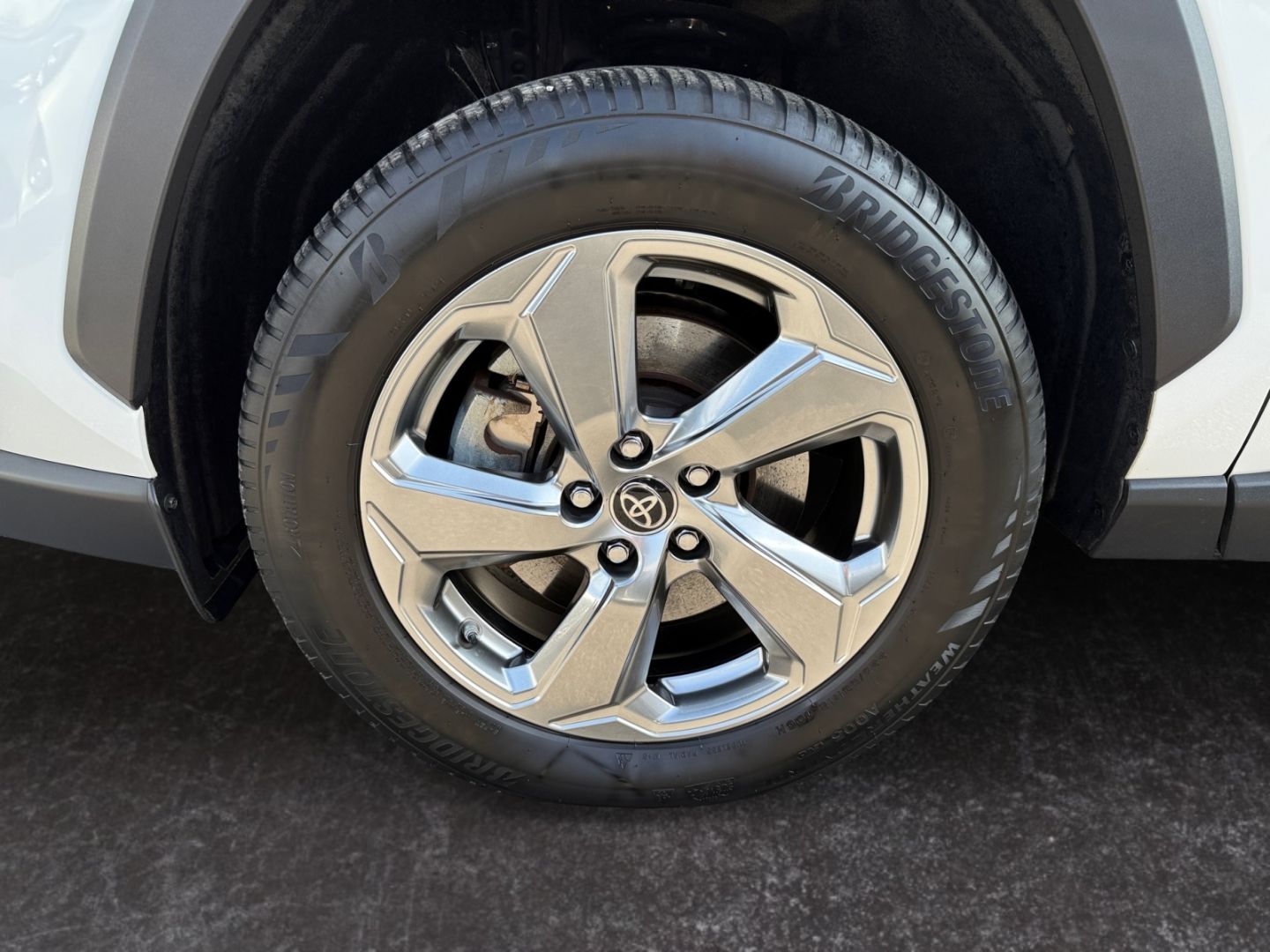 Toyota RAV 4 2.5 4x2 Hybrid - Samsaru's Car Outlet