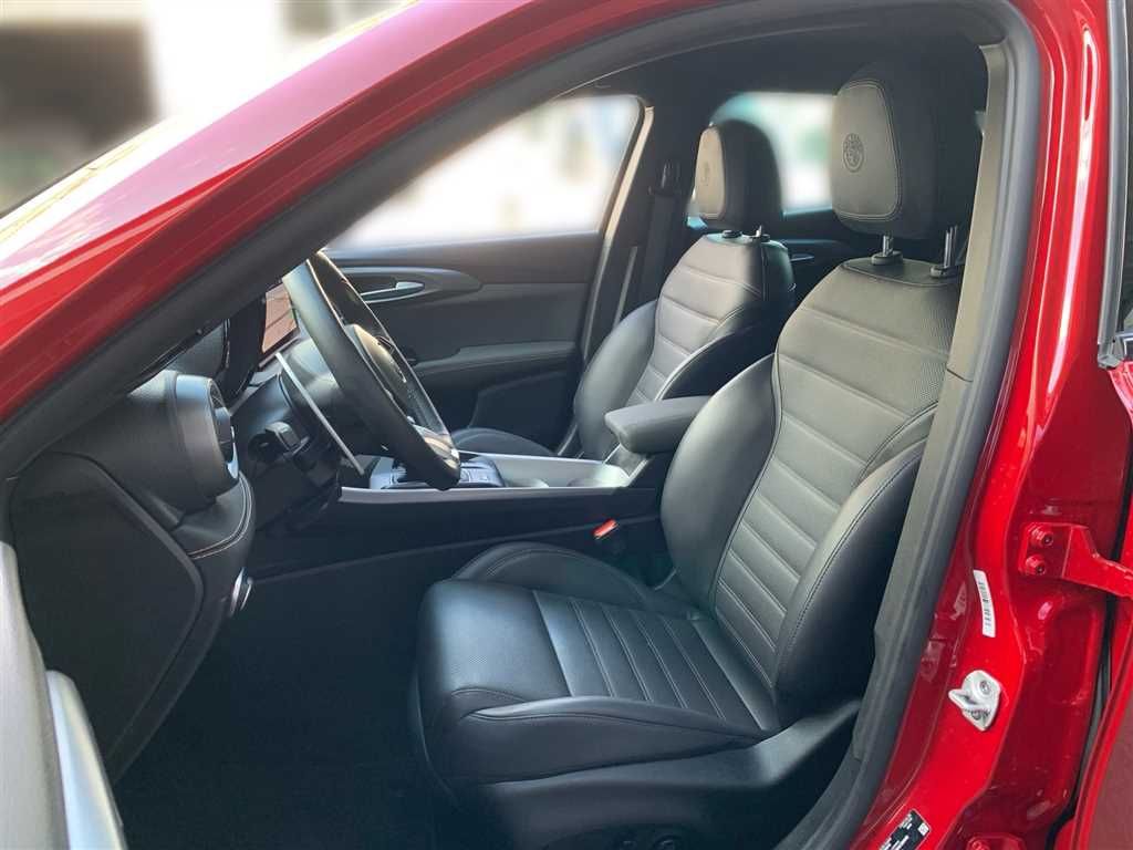 Alfa Romeo Tonale 1.5 T AT Veloce LED PDC Kamera Leder Navi