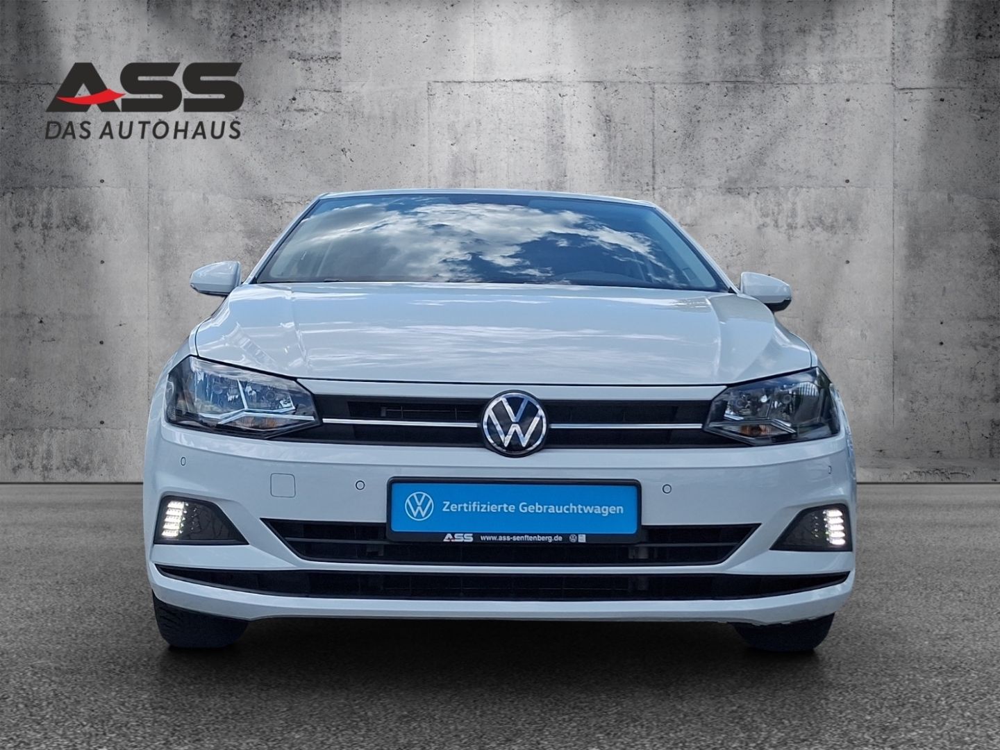 Volkswagen Polo VI 1.0 TSI Comfortline - Samsaru's Car Outlet